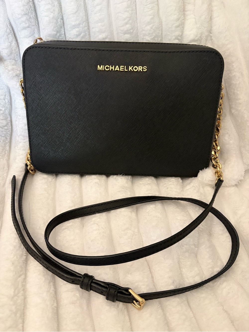 Michael Kors Jet Set East West Crossbody Bag
